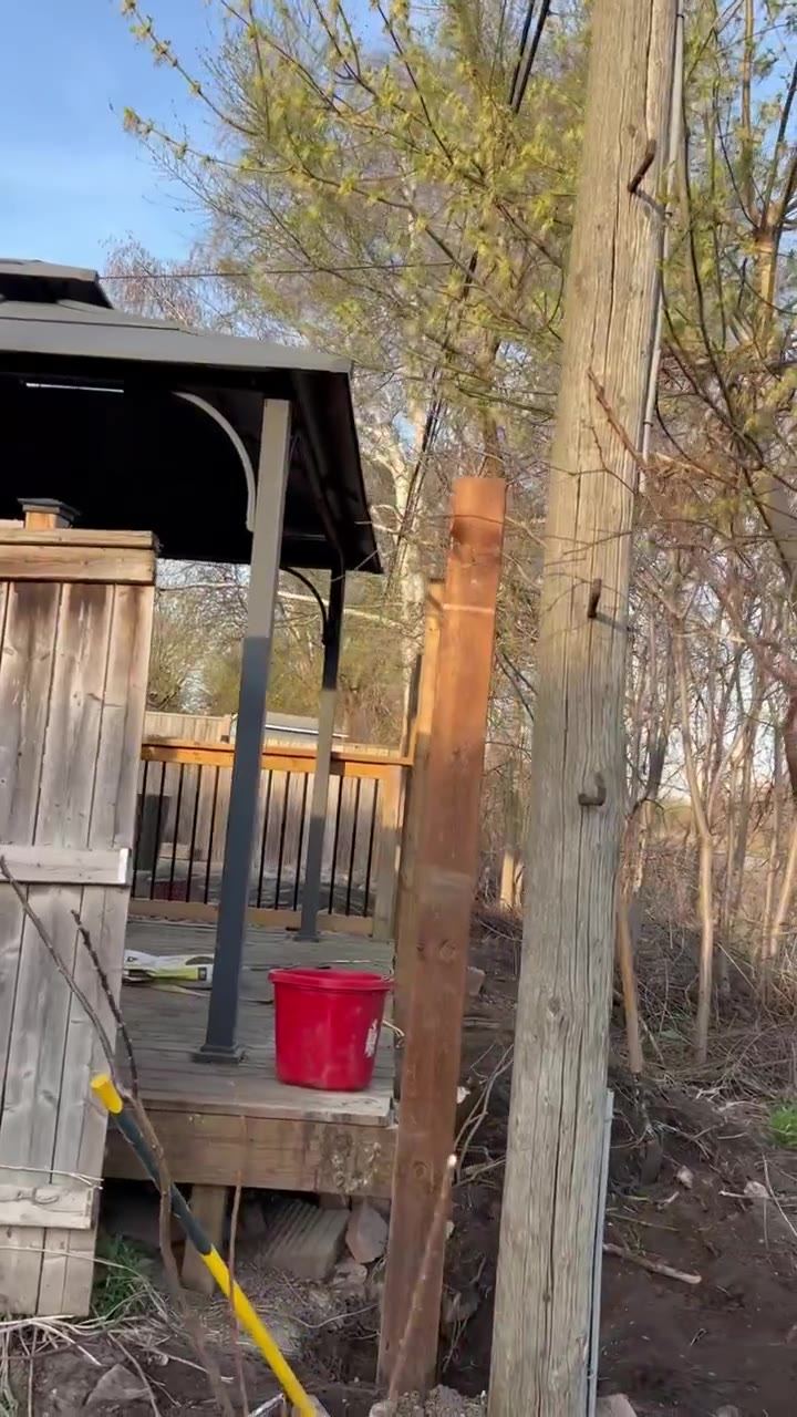 Fence Re-Build — photo 6