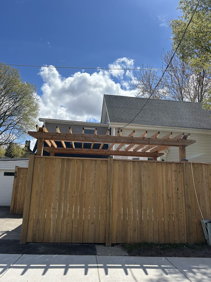 Full Deck-Out — photo 3