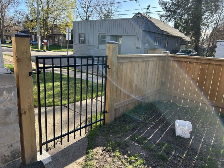 Full Deck-Out — photo 9